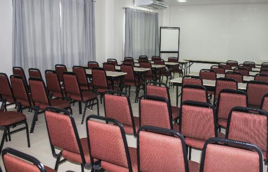 Vera Cruz Business Hotel Acailandia Экстерьер фото